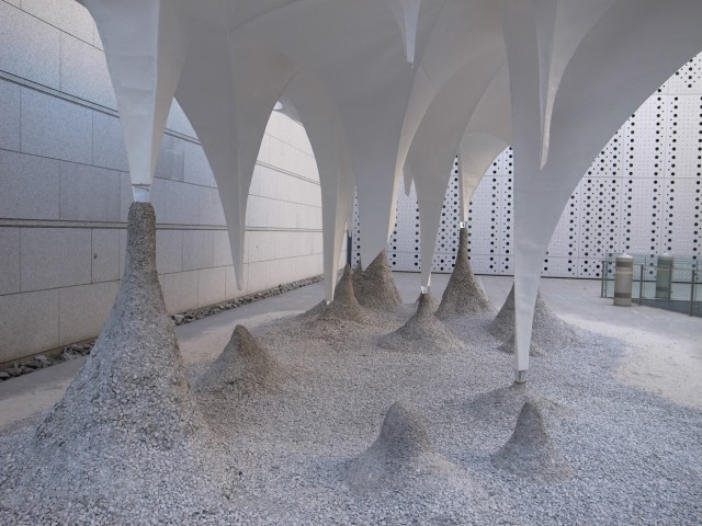R0010042